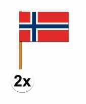 2x stuks noorse zwaaivlaggen